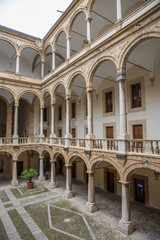 Fototapeta na wymiar Innenhof des Norman Palace, Palermo, Sizilien