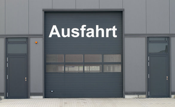 Hallenausfahrt