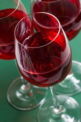 red whine glasses