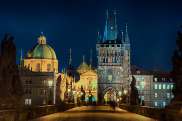 Fototapeta na wymiar Karlsbrücke Prag beleuchtet