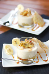 panna cotta banane et amandes grillées