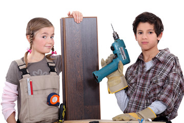 children dressed as carpenters