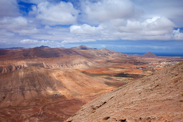 Fototapeta na wymiar Inland Northern Fuerteventura, widok z Montana de Ecanfraga