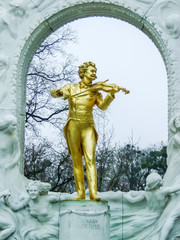 Johan Strauss stutue in Vienna