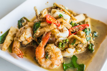 Curry seafood squid and shrimp