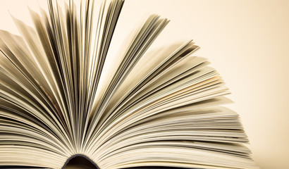 buch seiten © frank peters