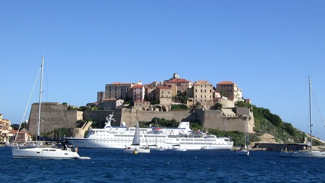 Calvi Korsika - die Zitadelle - im Hafen