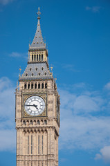 Fototapeta na wymiar London-Big Ben bei Tag