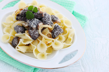 morels in cream sauce,copy-space