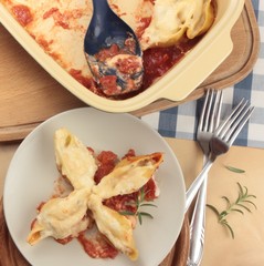 conchiglioni with meat and bechamel sauce