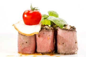 Мясные рулетики с сырной начинкой