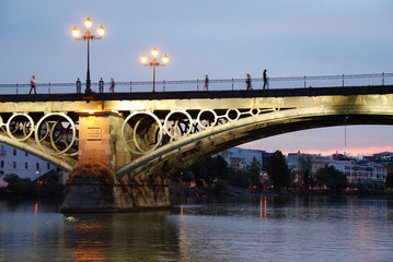 Obraz na płótnie Canvas Most lub Isabel II Triana w Sewilli, w Hiszpanii