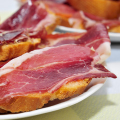 serrano ham tapas