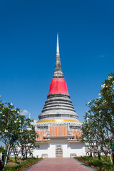 Wat Phra Samut Chedi.