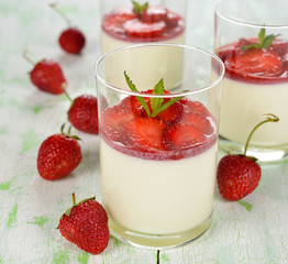 Dessert with strawberries