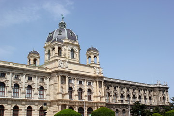 Fototapeta na wymiar Hauptgebäude Naturhistorisches Museum Wien