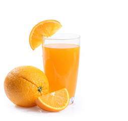 Orange juice and slices