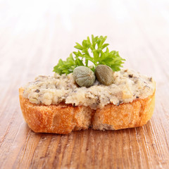 bread and tapenade