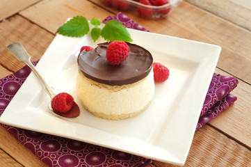 Käseuchen mit Himbeeren