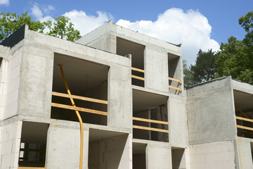 Plattenbauweise im Wohnungsbau