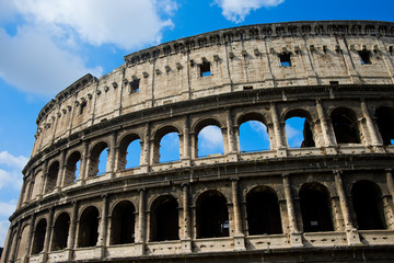 Fototapeta premium Roma - colosseo e cielo blu primaverile