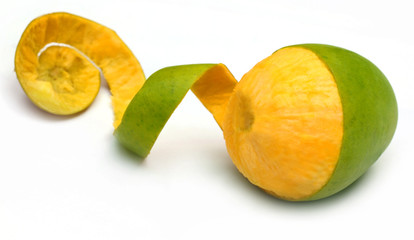 Fresh peeled mangoes © Swapan