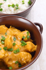Chicken in almond curry sauce