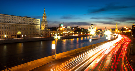 Fototapeta na wymiar Panorama of the embankment of Moskva River near Kremlin