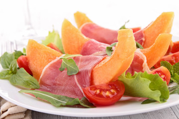 melon, prosciutto an cherry tomato