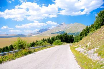 Fototapeta na wymiar Plateau of ¬ródło Vetica - Gran Sasso, Abruzja, Włochy