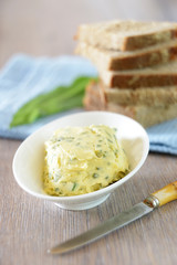 Kräuterbutter