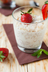 oatmeal porridge with fresh strawberry