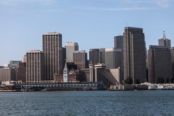 Fototapeta na wymiar San Francisco City Bay i Pier 39 Califormia USA