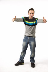 student mit daumen hoch, freigestellt