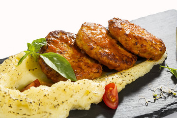 Котлеты и пюре