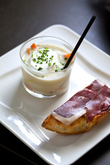 Entrée, tapas, mousse, tartine, jambon, verrine, crème