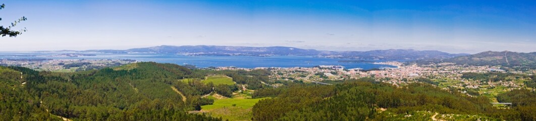 Fototapeta na wymiar Panorama de Vilagarcia de Arousa, Galicia, España