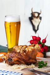 Bayerische Schweinshaxe