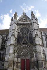 Fototapeta na wymiar Transept de la Cathédrale Saint Etienne à Auxerre, Bourgogne