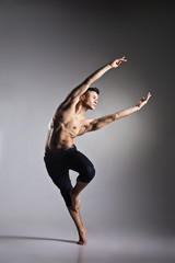 Naklejka premium Young and stylish modern ballet dancer