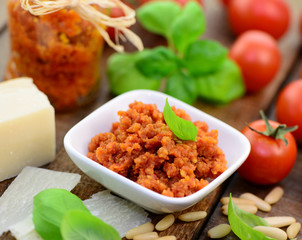 Tomatenpesto