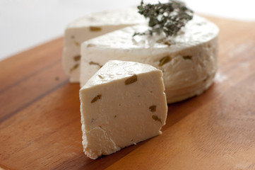 caciotta con olive