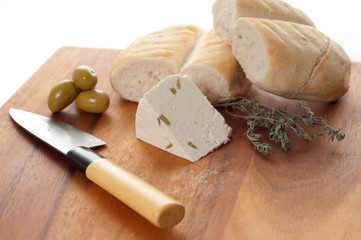 caciotta con olive
