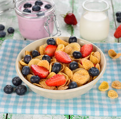 Cornflakes with fruits