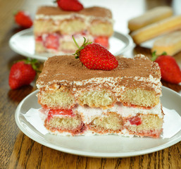 strawberry tiramisu