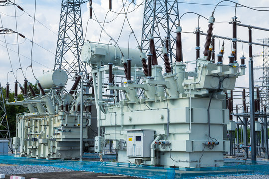 High voltage transformer