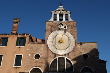 Fototapeta na wymiar Chiesa di San Giacomo di Rialto, Venezia