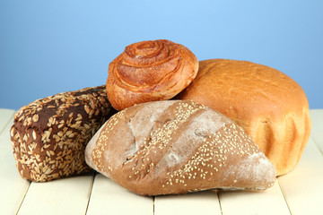Composition with bread and rolls