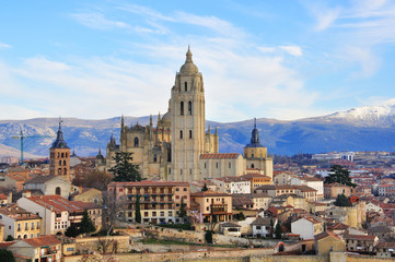 Fototapeta na wymiar Panorama Segowii, Hiszpania