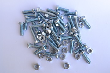 Гайки болты